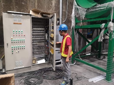 Control panel and field installation for the MRT-3 booth project